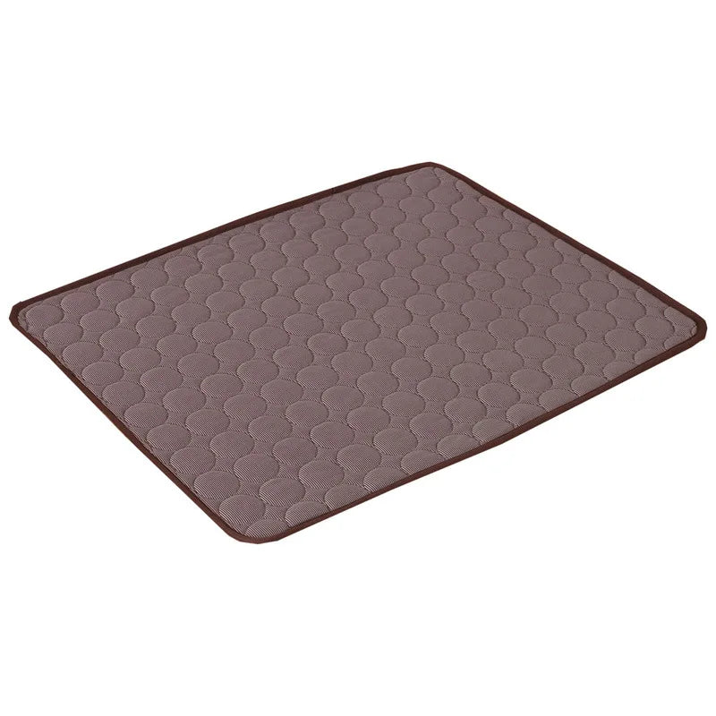 Cooling mat for dogs in summer